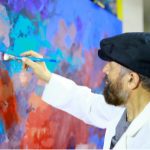 Abdulqader-al-Rais-dans-son-atelier