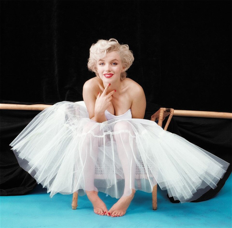 Marilyn Monroe - Photographed by Milton H. Greene © 2019 Joshua Greene www.archiveimages.com