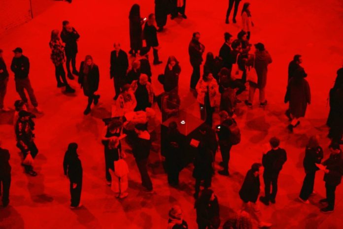 Alfredo Jaar Alfredo Jaar, The End of the World, 2023–2024, Cobalt, Rare Earths (Neodymium), Copper, Tin, Nickel, Lithium, Manganese, Coltan (Niobium), Germanium (Argentium), Platinum © Nicolas Reed Middleton