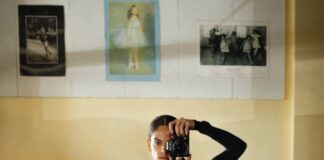 KYLIE SHEA une artiste aux multiples talents : Interview ! KYLIE SHEA - Self-Portrait