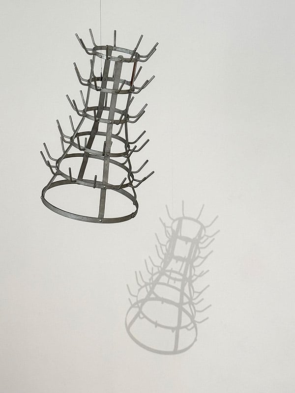 Marcel Duchamp_The bottle rack_readymade_Thaddeus Ropac Gallery-5082