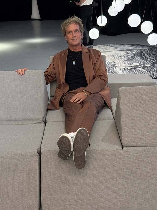11_Yves Béhar_Peacks sofa_mooi-5811