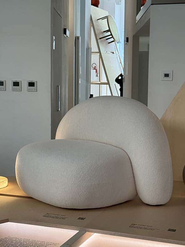 Des_Def_Frank Genser_Scarf lounge chair-6830