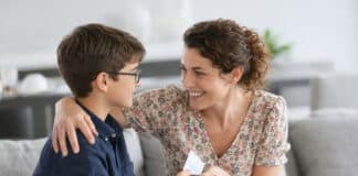 Argent de poche à la rentrée : combien donner à son enfant… et faut-il vraiment lui donner quelque chose ? Argent de poche
