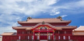 Un joyau du royaume de Ryūkyū renaît à Okinawa : Le château de Shuri rouvre ses portes Le château de Shuri @ Okinawa Churashima Foundation